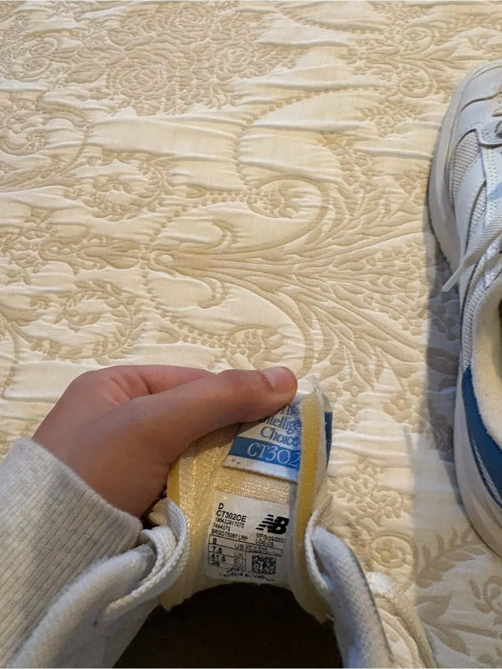 New Balance White Sneakers with Blue Heel Accent and Cream Tongue - Picture 6 of 6